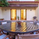 Villa Carrecos Farm *